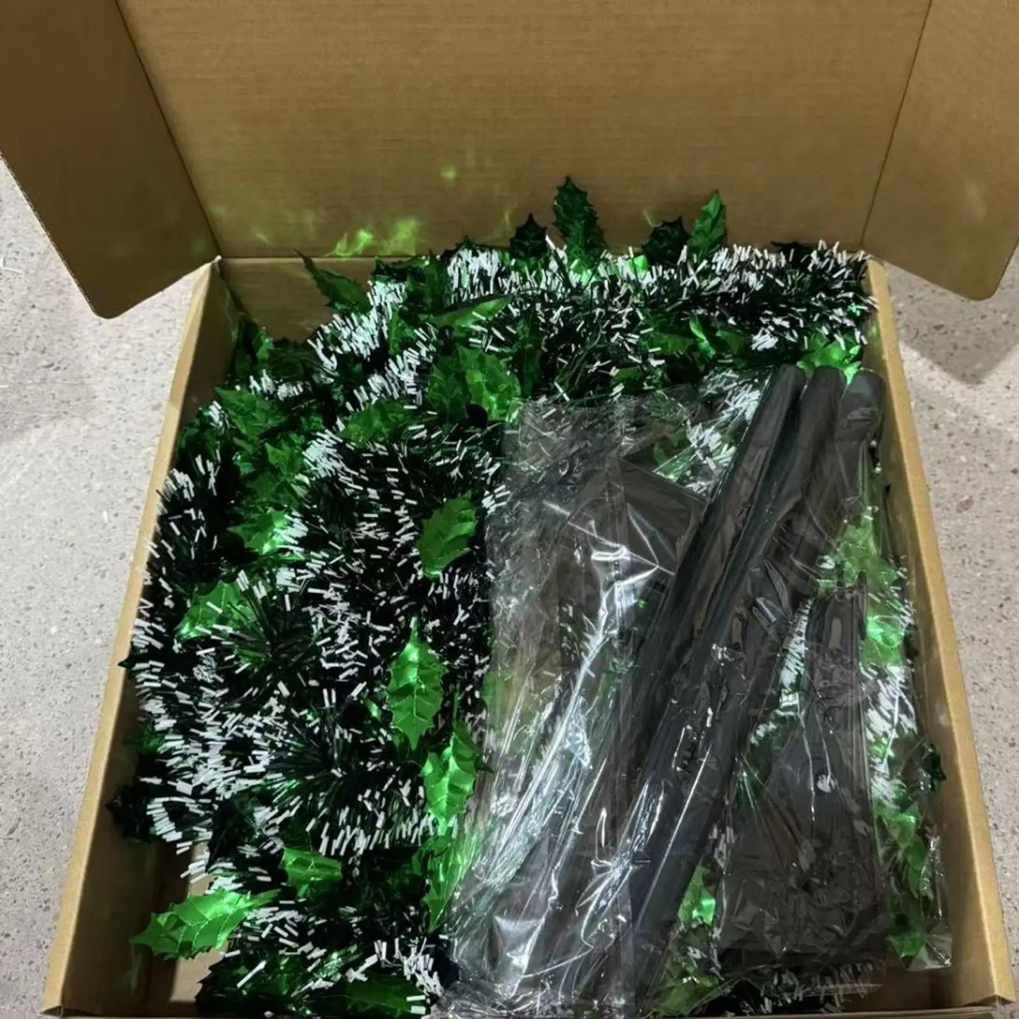 Scalable Christmas Tree 5 Ft Festival Ornament Faux Foldable Christmas Tree For Winter Holiday Season Decor Indoor Porch Yard